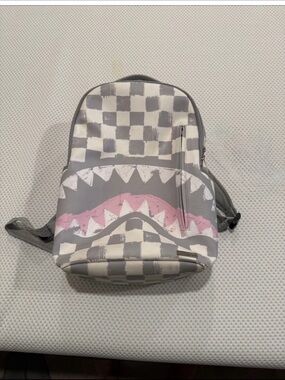 Sorayground Vanquish Shark-Print Limited edition Backpack